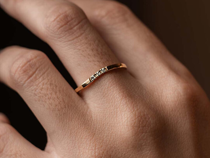 Anillo oro 18k dama con diamante 2gr